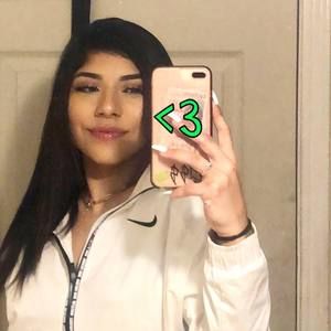 Meet your Posher, Kassandra